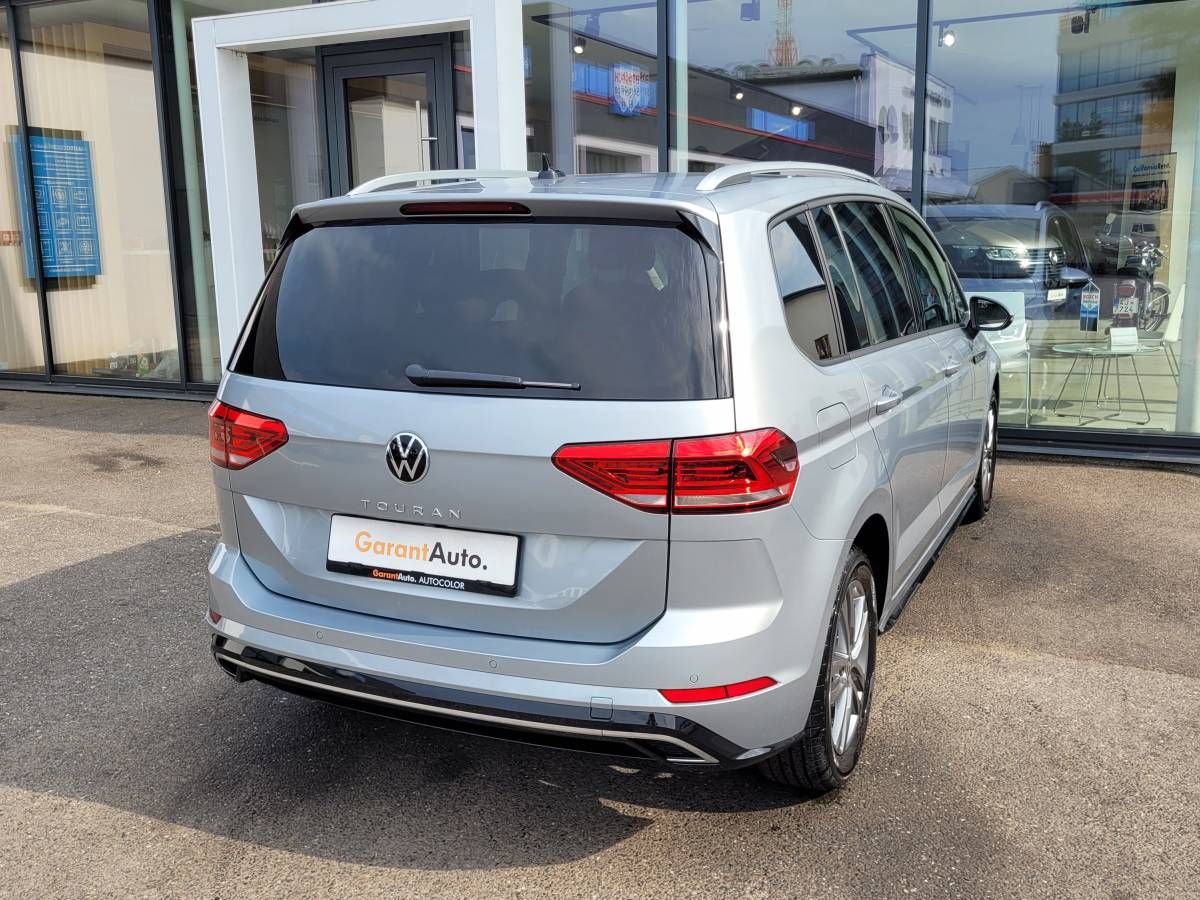Volkswagen Touran, 1.5 TSI DSG R-Line 7míst TAŽNÉ - fotka 3