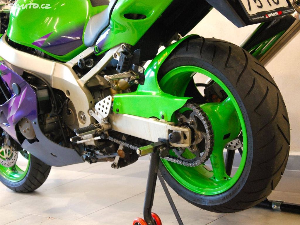 Kawasaki ZX Ninja -9R - krásný stav | Sauto.cz