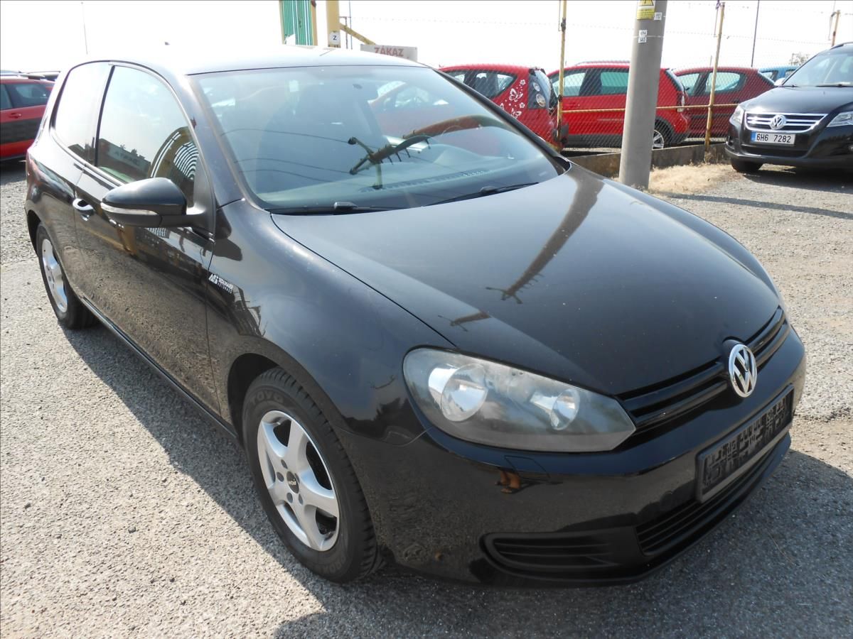 Volkswagen Golf, 1,6 TDI 77kW GOLF 6 Serviska - fotka 2