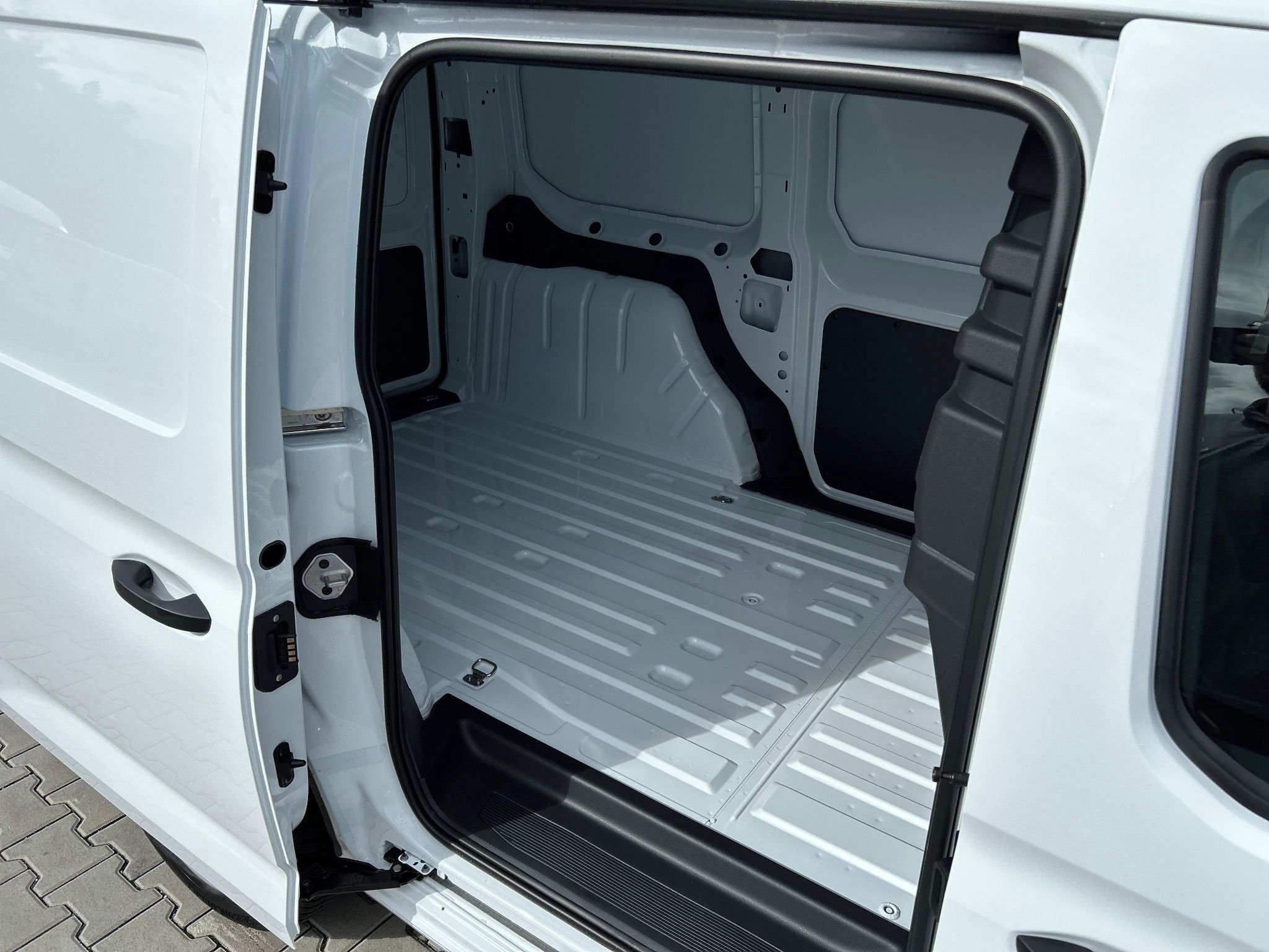 Ford Transit Connect, Trend Van L2 2.0 EcoBlue 75kW - fotka 6