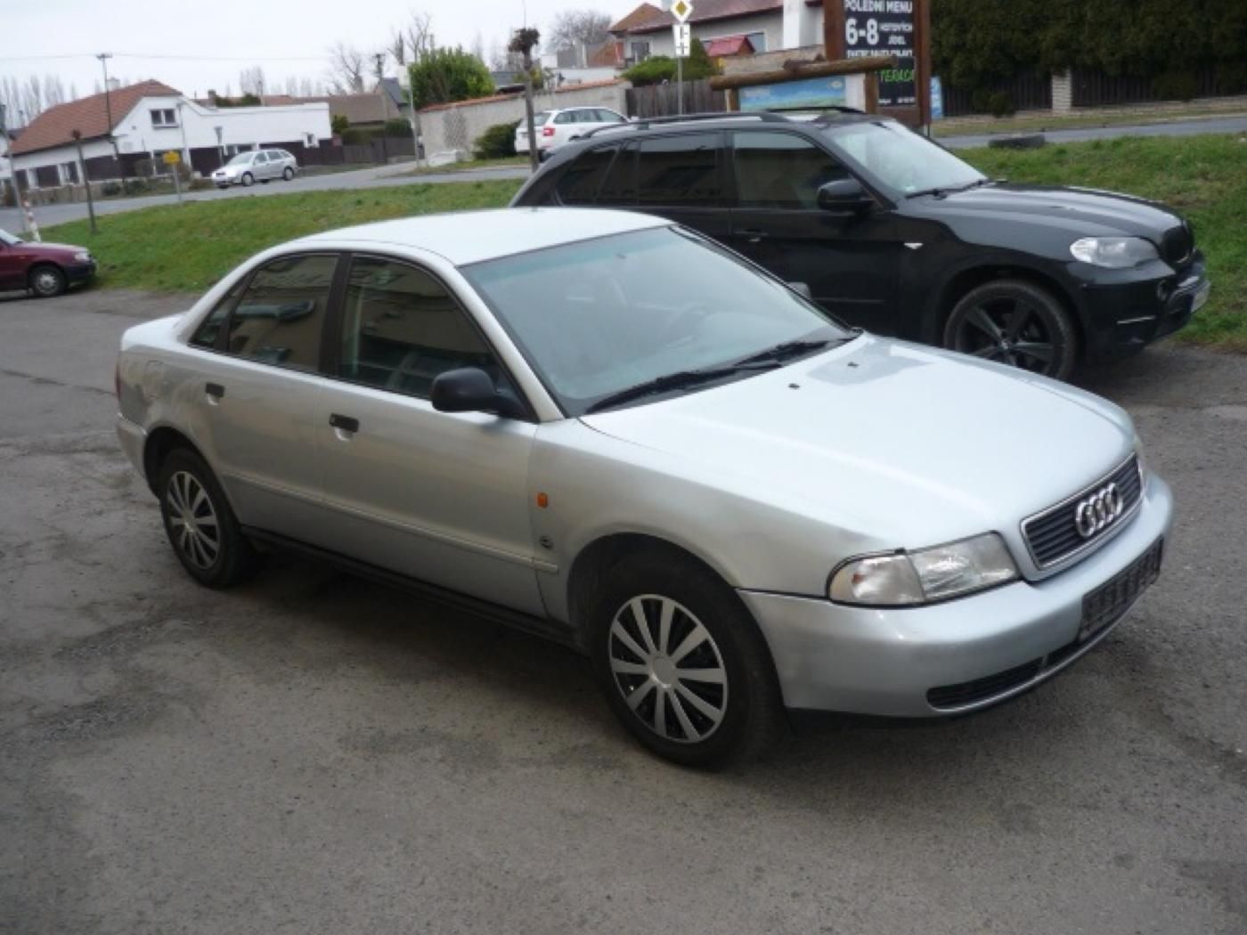 Audi A4, 1.6i.74kw.Klima.Závěs - fotka 2