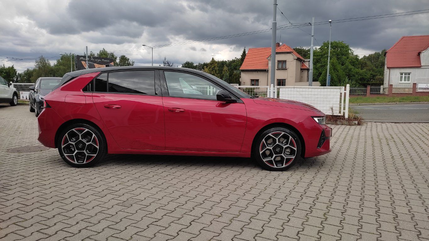 Opel Astra, PHEV GS Line 1,6 Turbo 133kW - fotka 5