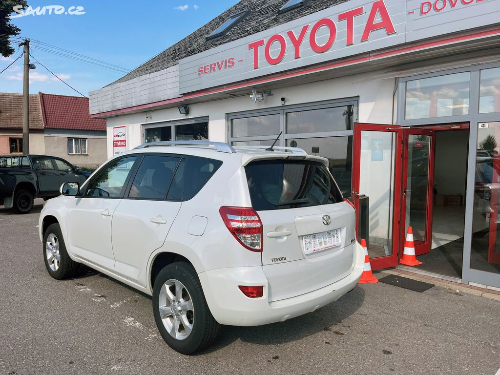 Toyota Rav4, fotka 4