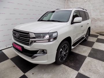 200/4.5/V8/Executive Lounge/