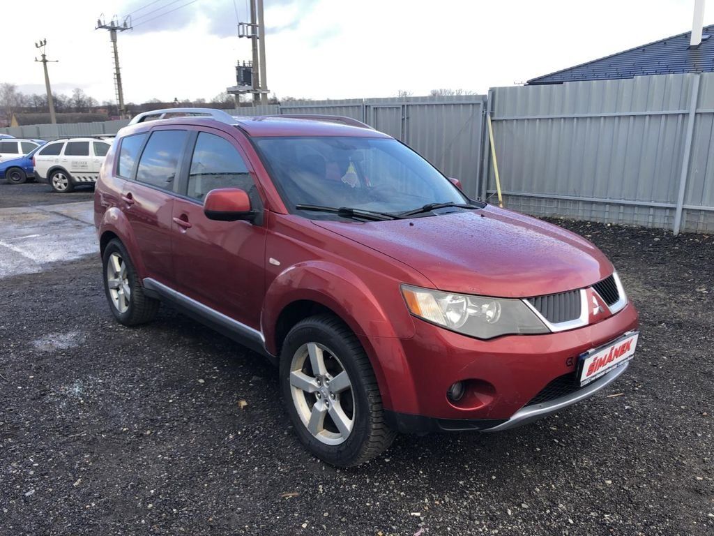 Mitsubishi Outlander, 2.2 Di-D 4X4 - fotka 4