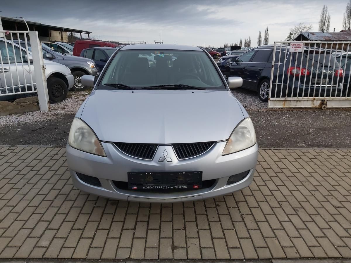 Mitsubishi Lancer, Wagon 1,6 72KW - fotka 3