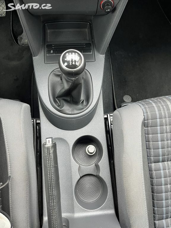 Volkswagen Touran, fotka 18