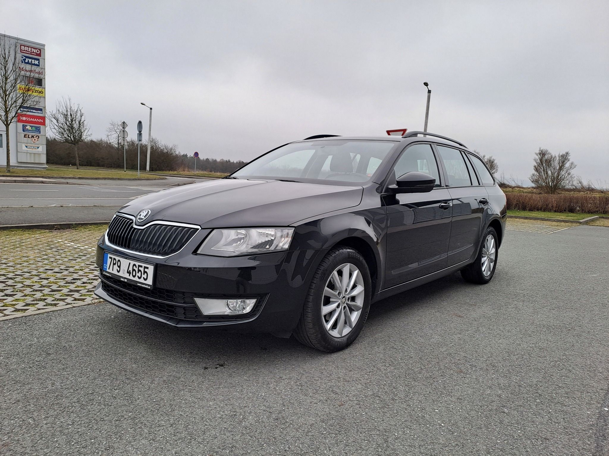 Škoda Octavia, 1.6TDI 81KW 2.MAJ VELMI PĚKNÁ - fotka 3