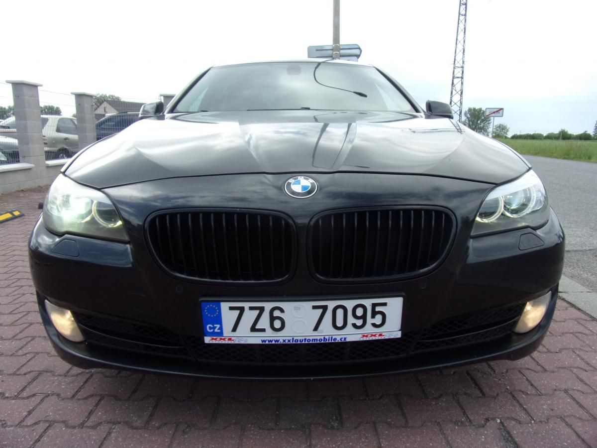 BMW Řada 5, 530D NAVI ALU XENONY ROZVODY - fotka 3