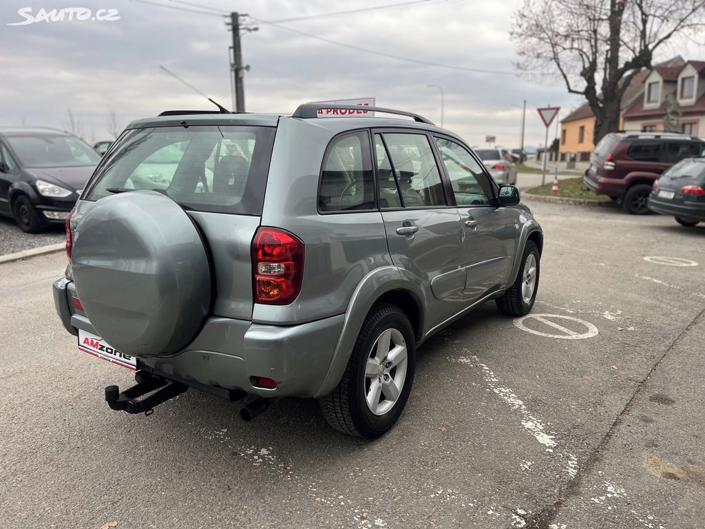 Toyota Rav4, fotka 7