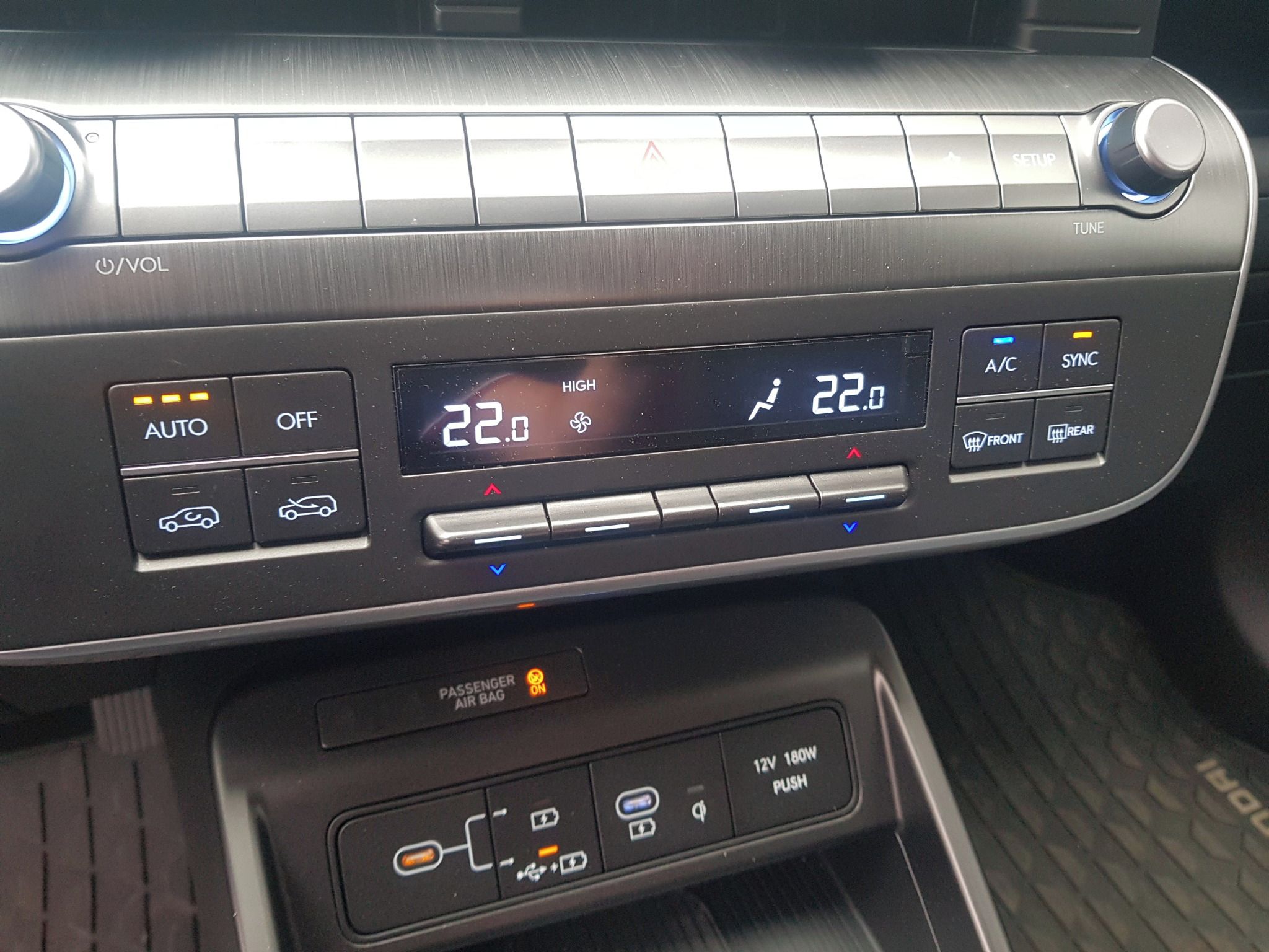Hyundai Kona, 1,6TGDi  7-DCT  Smart - fotka 5
