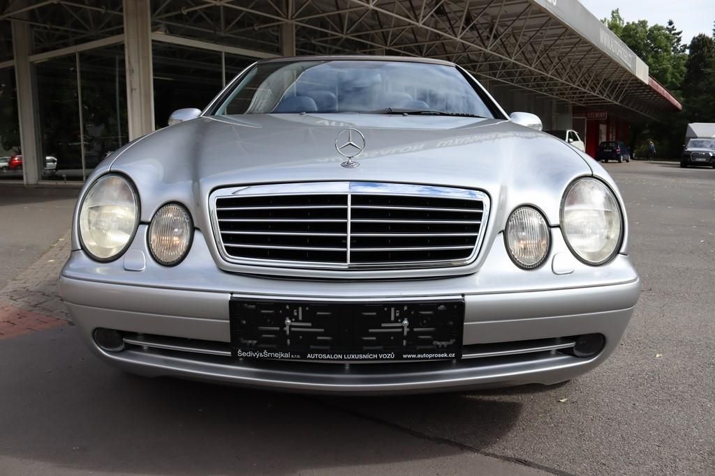 Mercedes-Benz CLK, 55 AMG V8 CABRIO 255kW - fotka 4