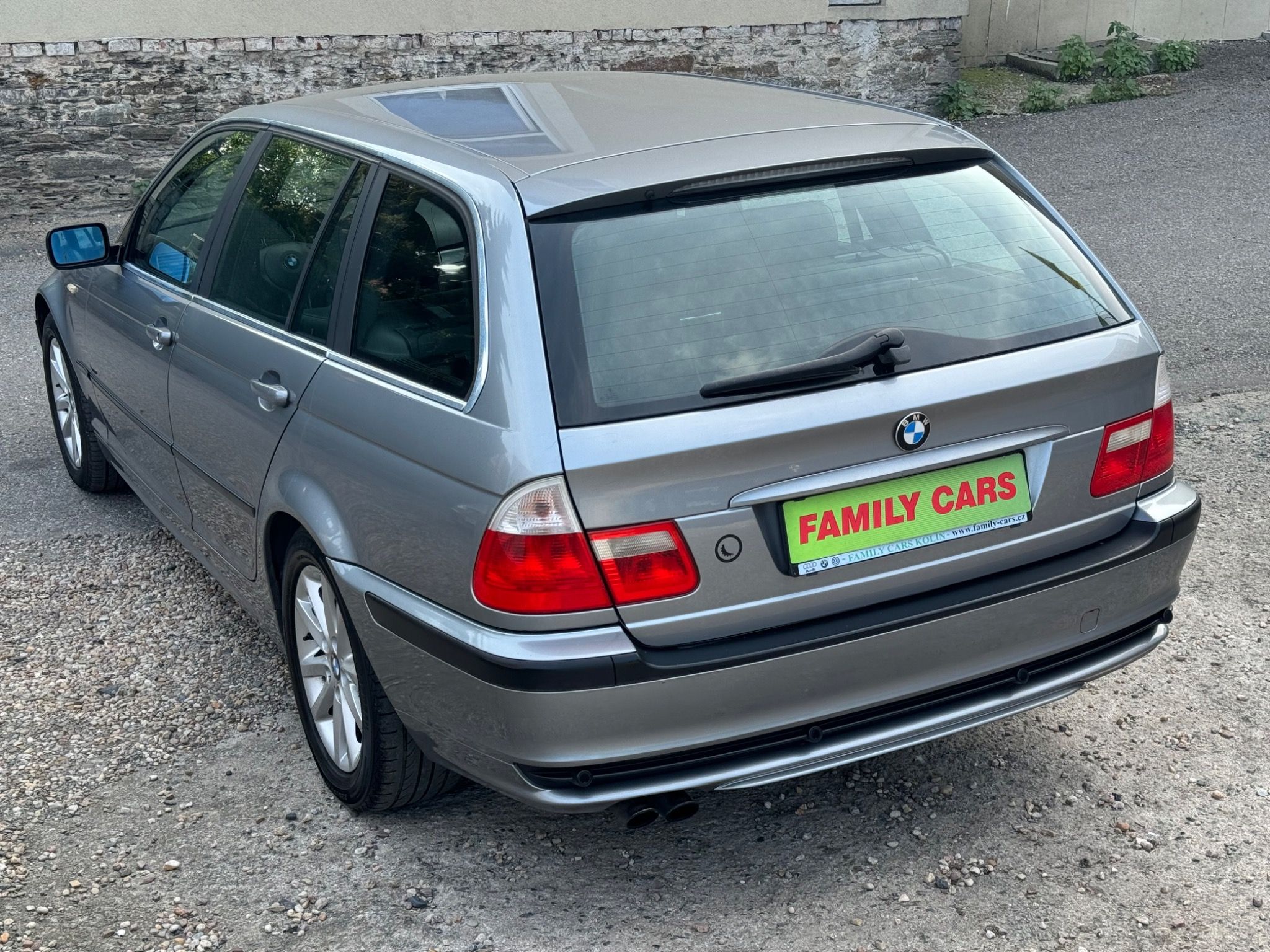 BMW Řada 3, 320i,125KW,TEMPOMAT,VÝHŘEV - fotka 4