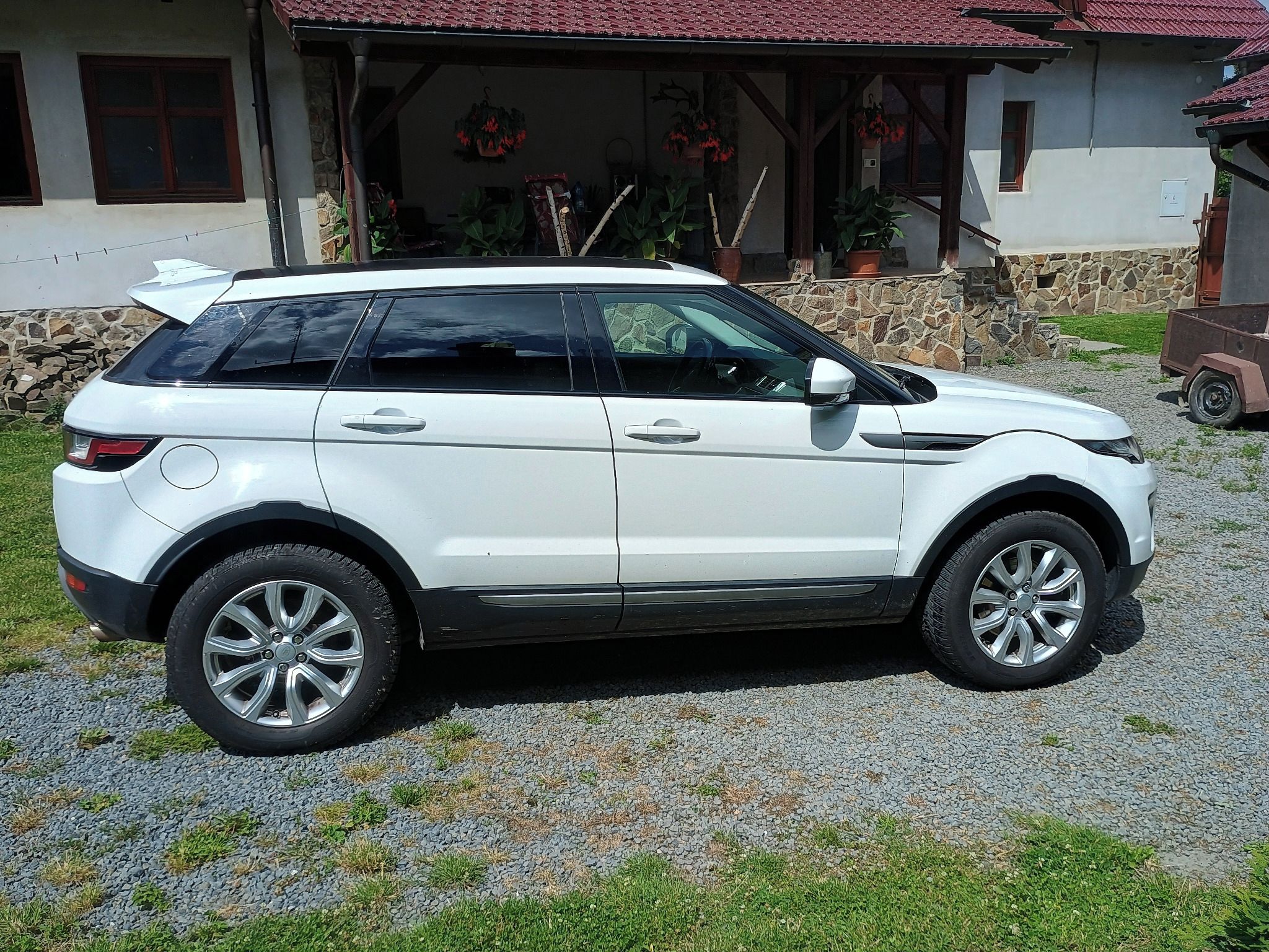 Land Rover Range Rover Evoque, TD4, ČR, 4×4, 132KW, kůže. - fotka 4