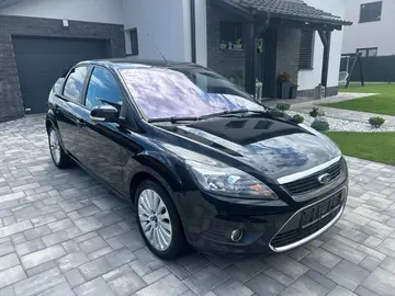 Ford Focus, 1,6Ti-VCT Titanium - Rezervace