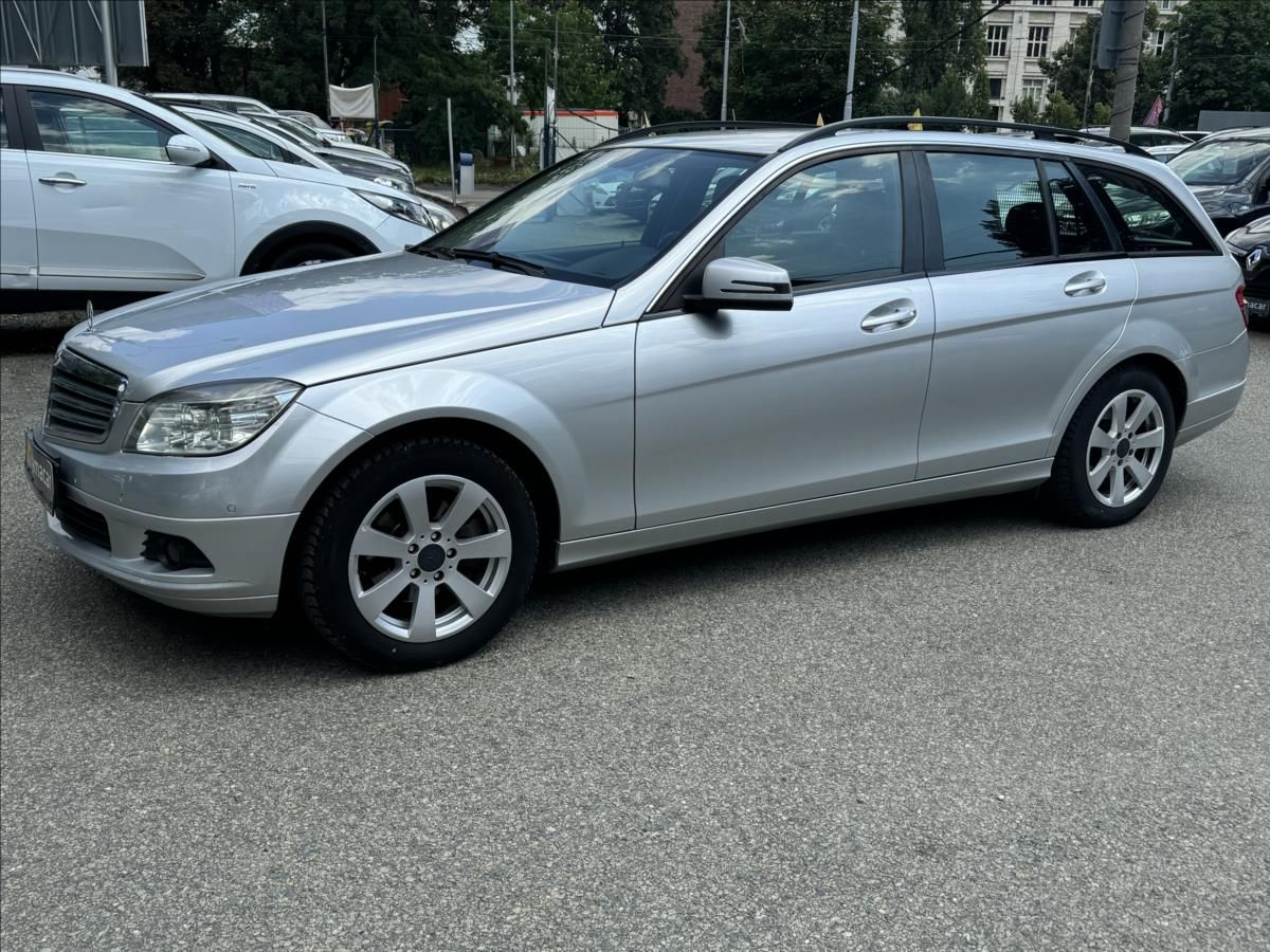 Mercedes-Benz Třídy C, 2,2 BEZ KOROZE +TOP !! - fotka 3