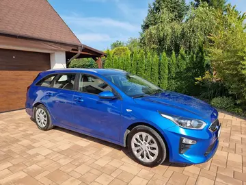 Kia Cee´d, 1.6CRDi, Zimní paket + pneu