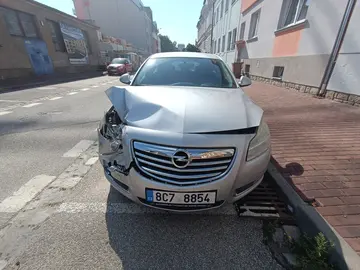 Opel Insignia, 1.6
