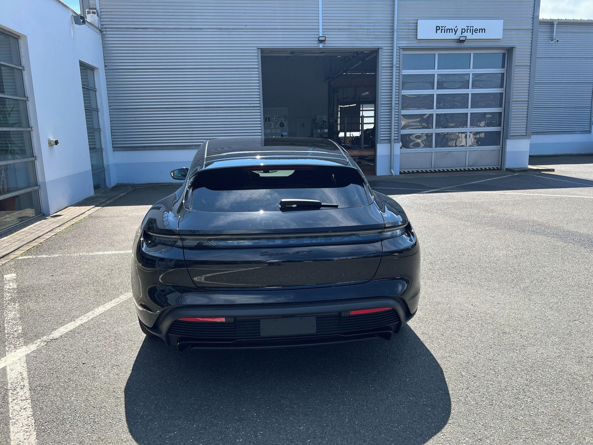 Porsche Taycan, GTS Sport Turismo - fotka 5