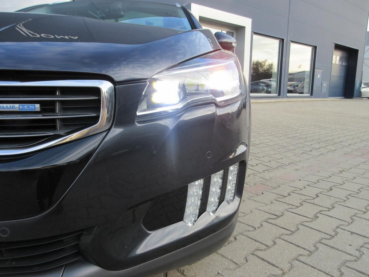 Peugeot 508, SW RXH 2,0 HDi 180 EAT6 - fotka 3