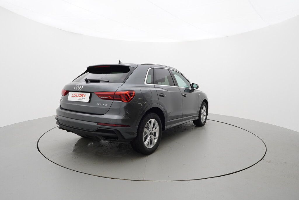 Audi Q3, S-line 1.5 TSI 110 kW - fotka 5