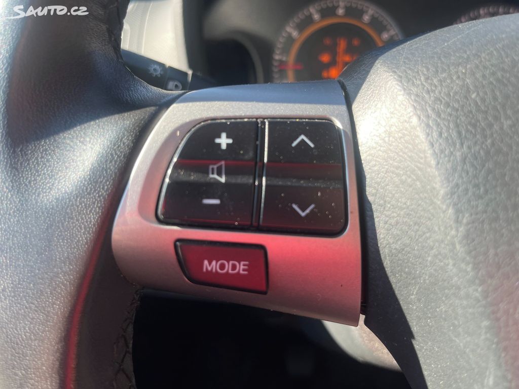 Toyota Auris, fotka 13