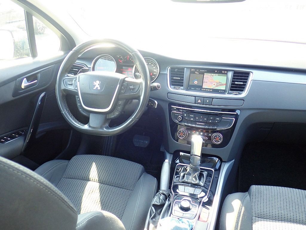 Peugeot 508, Peugeot 508 ČR 2.0HDI 120KW ma - fotka 5