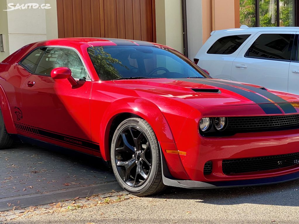 Dodge challenger 5 дверный