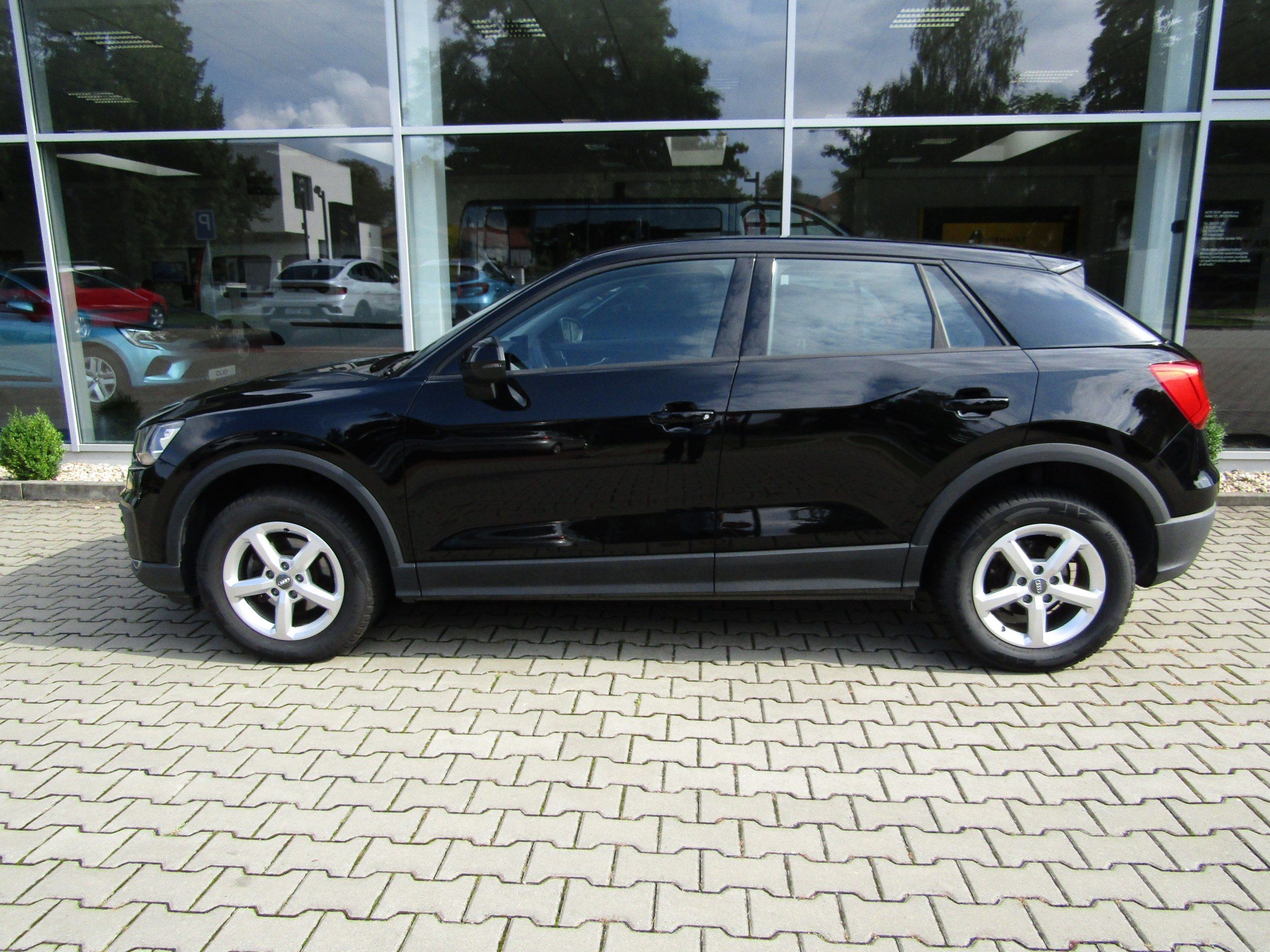 Audi Q2, 30 TFSI, nová TK do 03/2028 - fotka 3