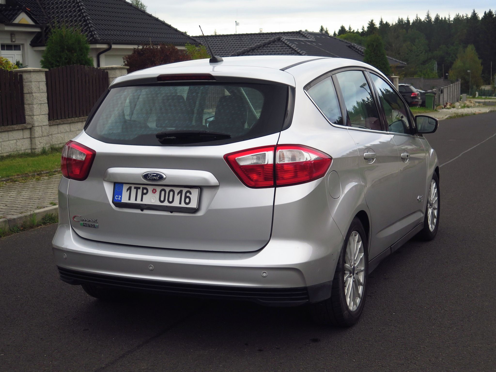 Ford C-MAX, PLUG-IN - Energi - Hybrid - fotka 6