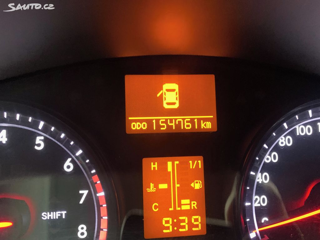 Toyota Avensis, fotka 17