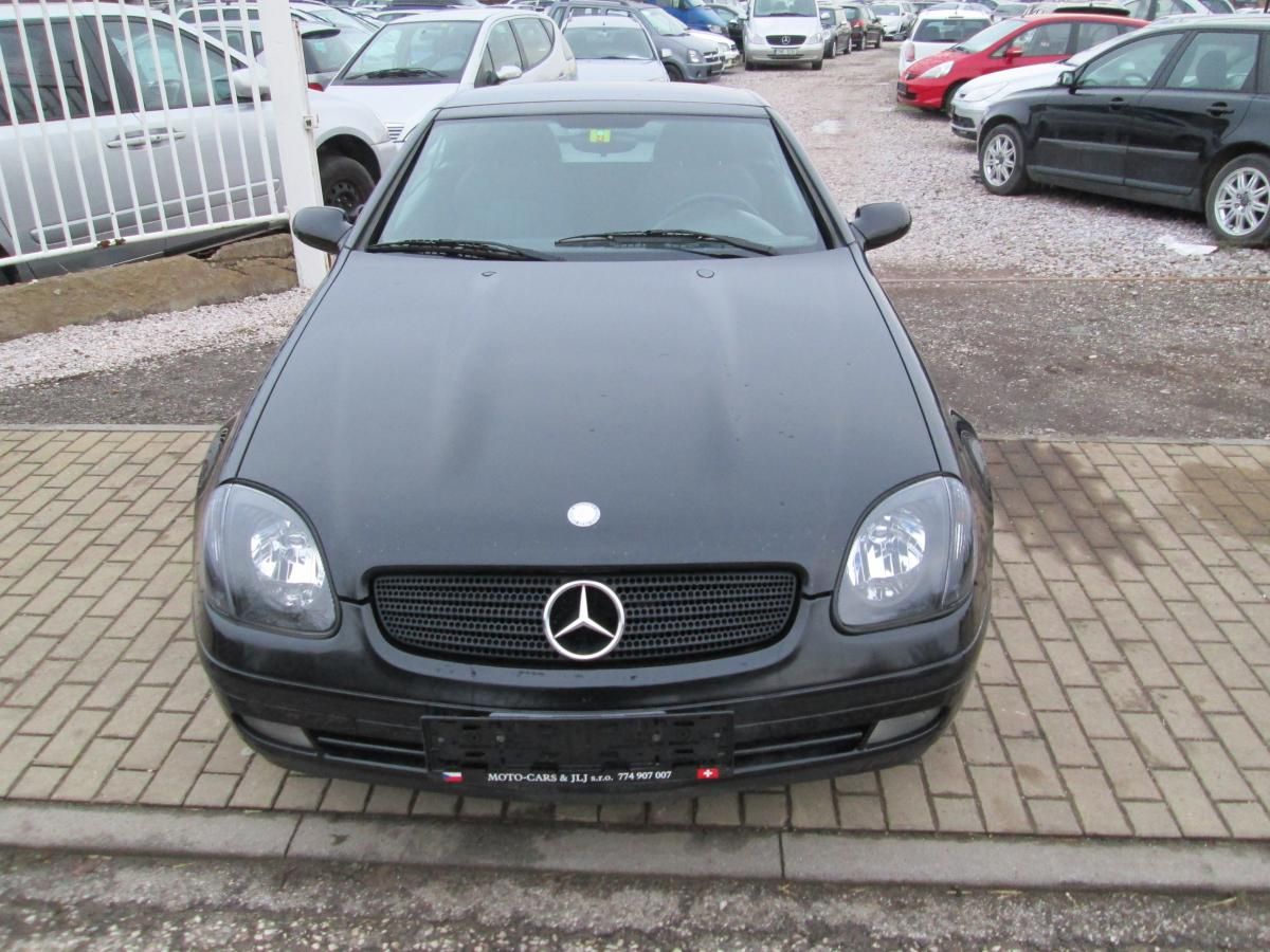 Mercedes-Benz SLK, 200 2,0 100KW - fotka 2