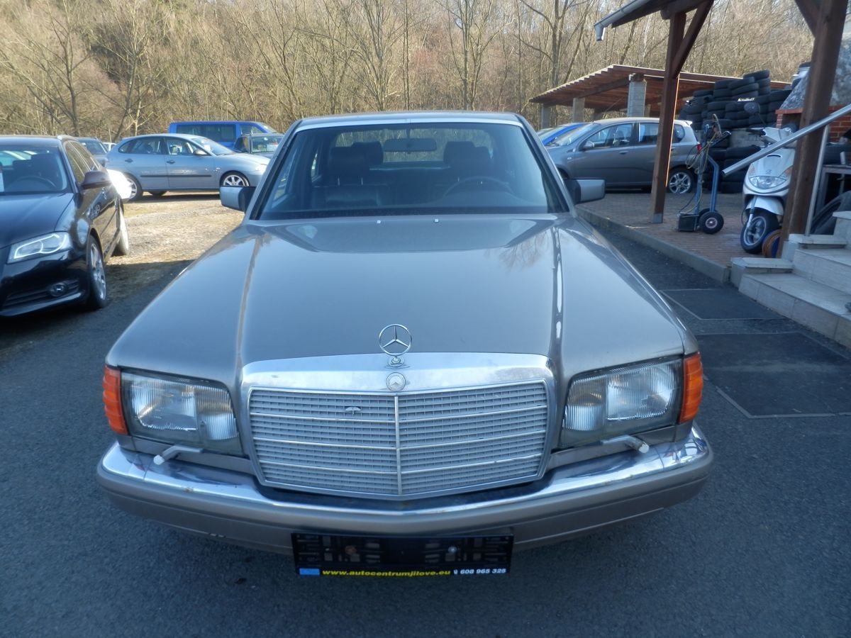 Mercedes-Benz 126, 300SE 3,0 132KW - fotka 2
