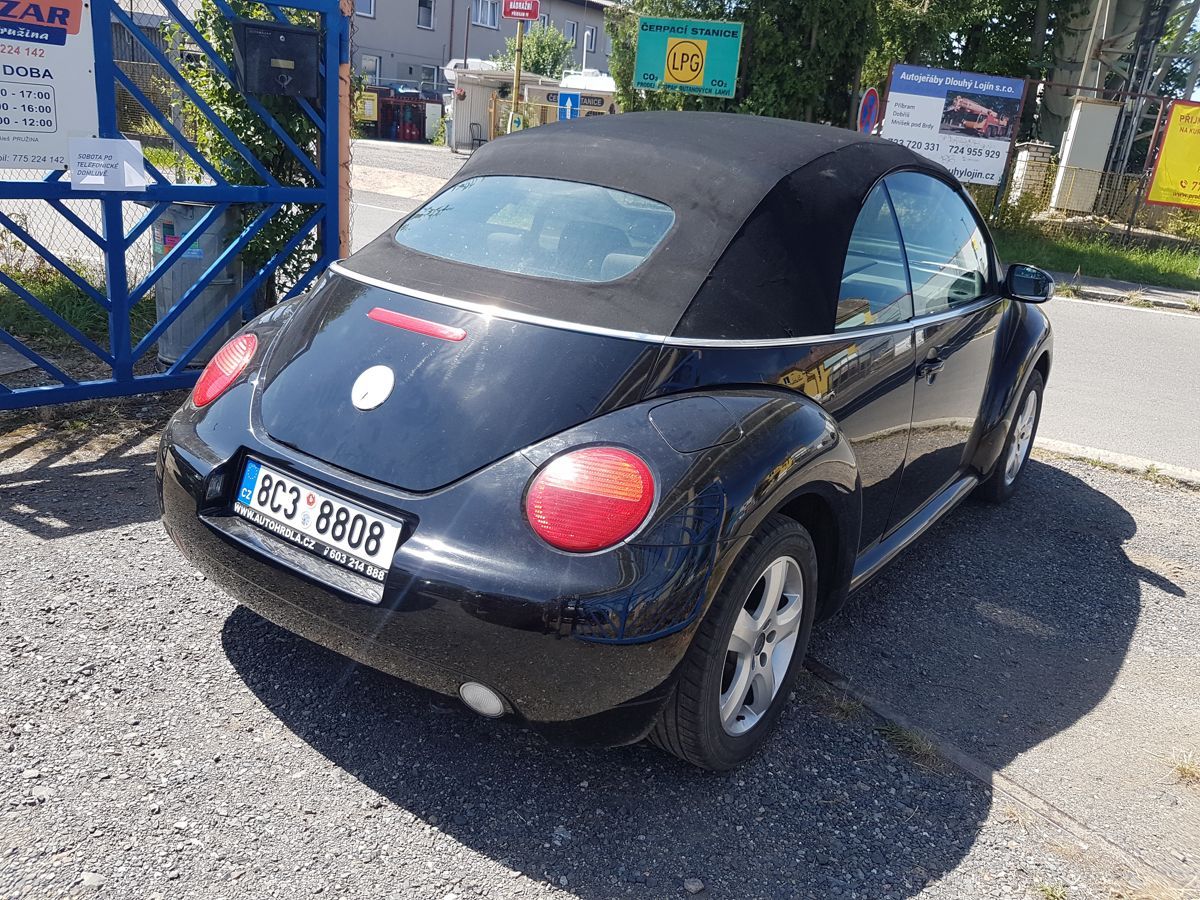 Volkswagen New Beetle, 1.4i 55KW - fotka 5