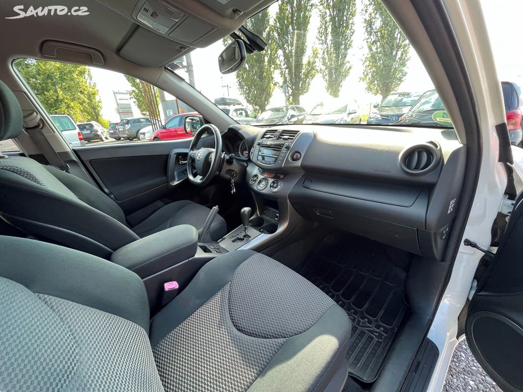 Toyota Rav4, fotka 18