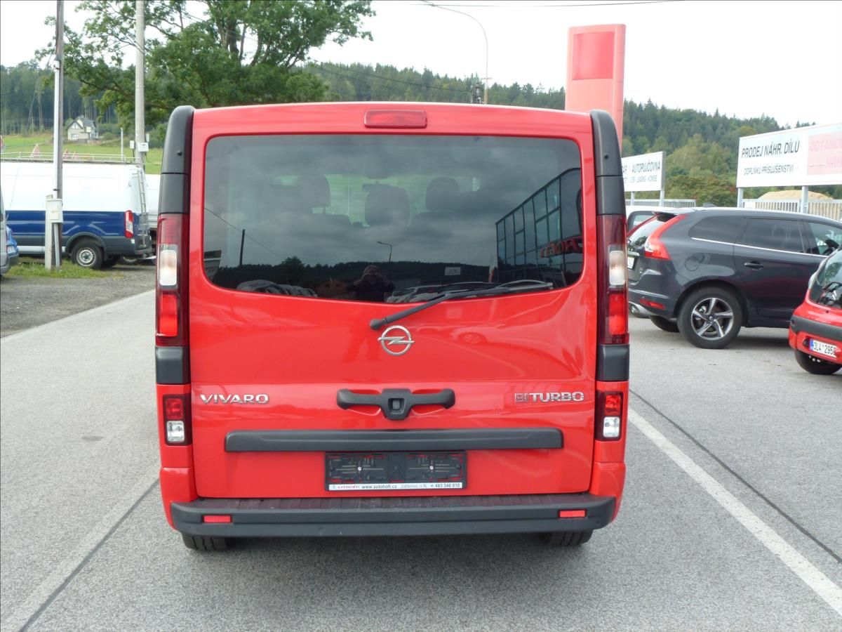 Opel Vivaro, 1,6 CDTI 6rych,L2,8míst ODPOČE - fotka 6