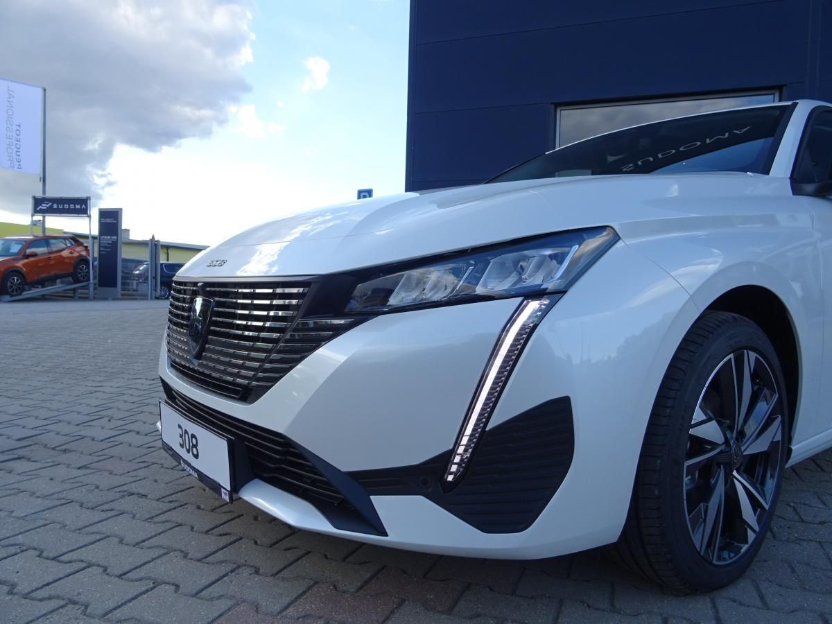 Peugeot 308, ALLURE 1.2 PureTech 130k MAN6 - fotka 4