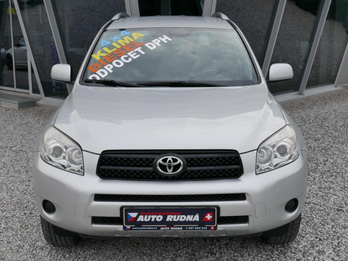 Toyota Rav4, 2,2 D-4D Terra 4x4 - fotka 4