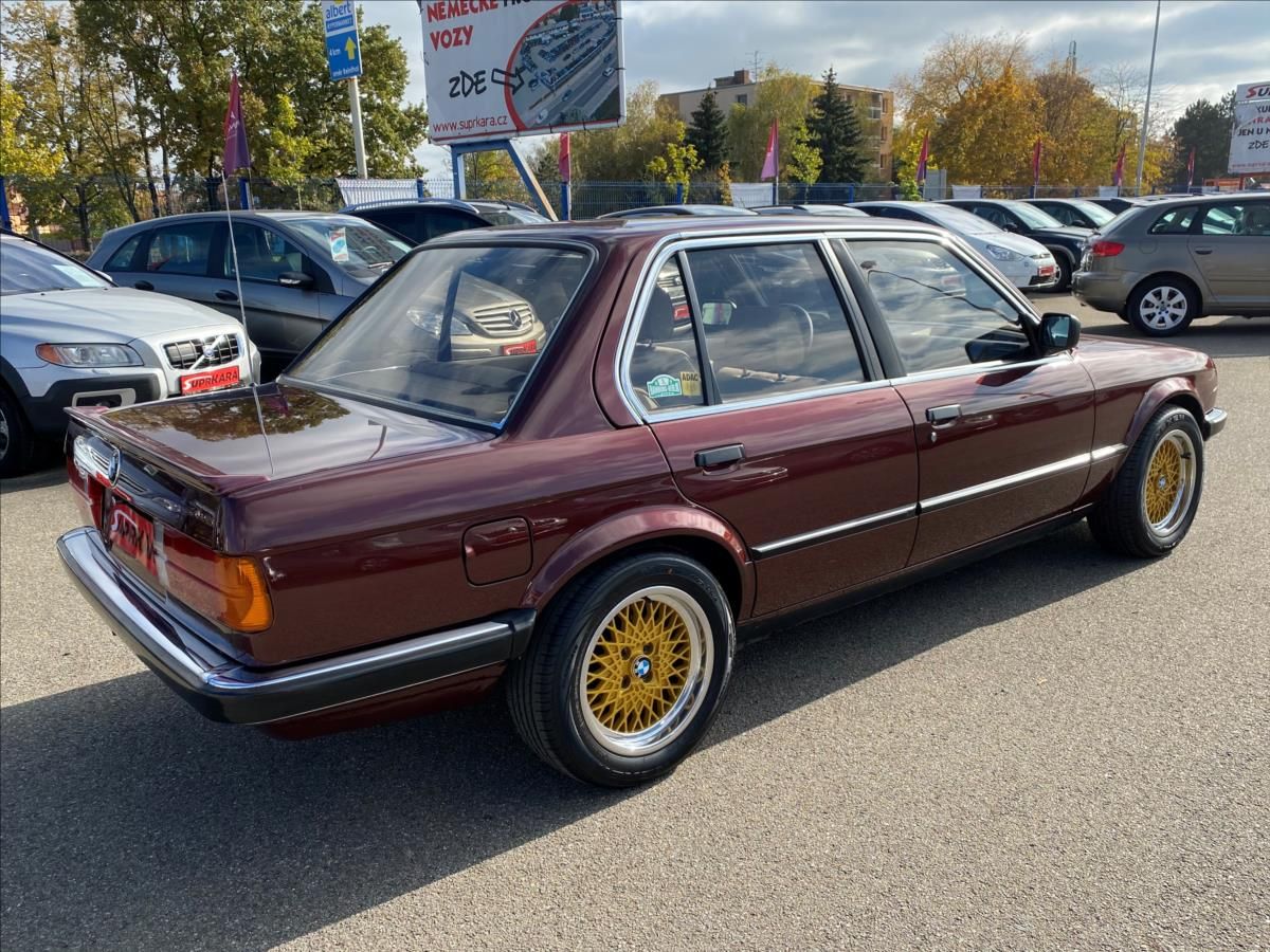 BMW Řada 3, 325e 2.7 Plna historie Bmw! - fotka 5