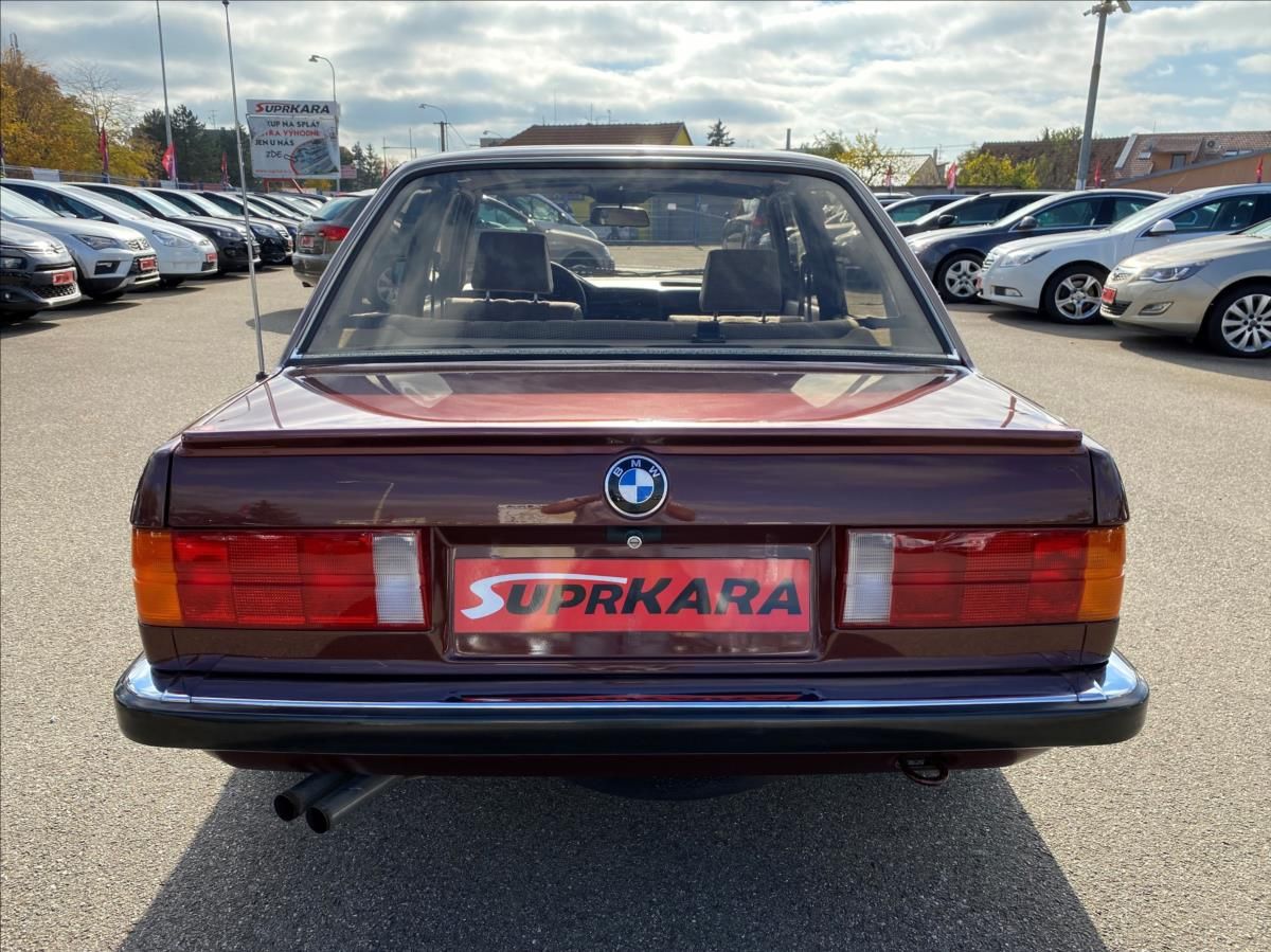 BMW Řada 3, 325e 2.7 Plna historie Bmw! - fotka 6