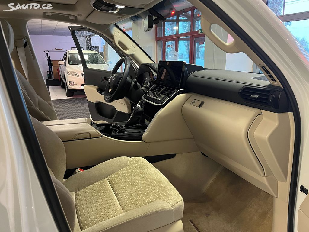 Toyota Land Cruiser 300, fotka 17