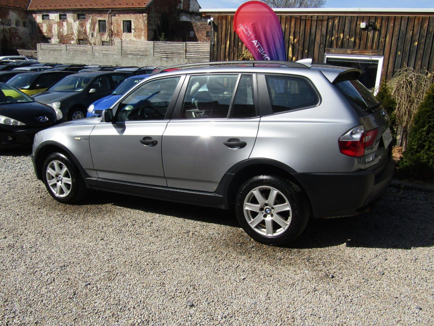 BMW X3, 2.0d 110kW 4x4 - fotka 4