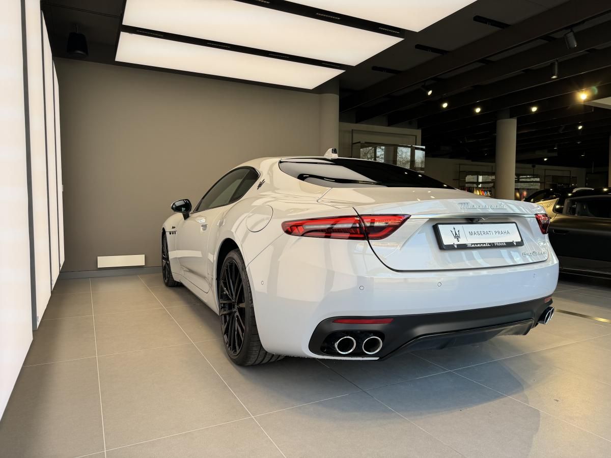 Maserati GranTurismo, Modena 490HP - fotka 3