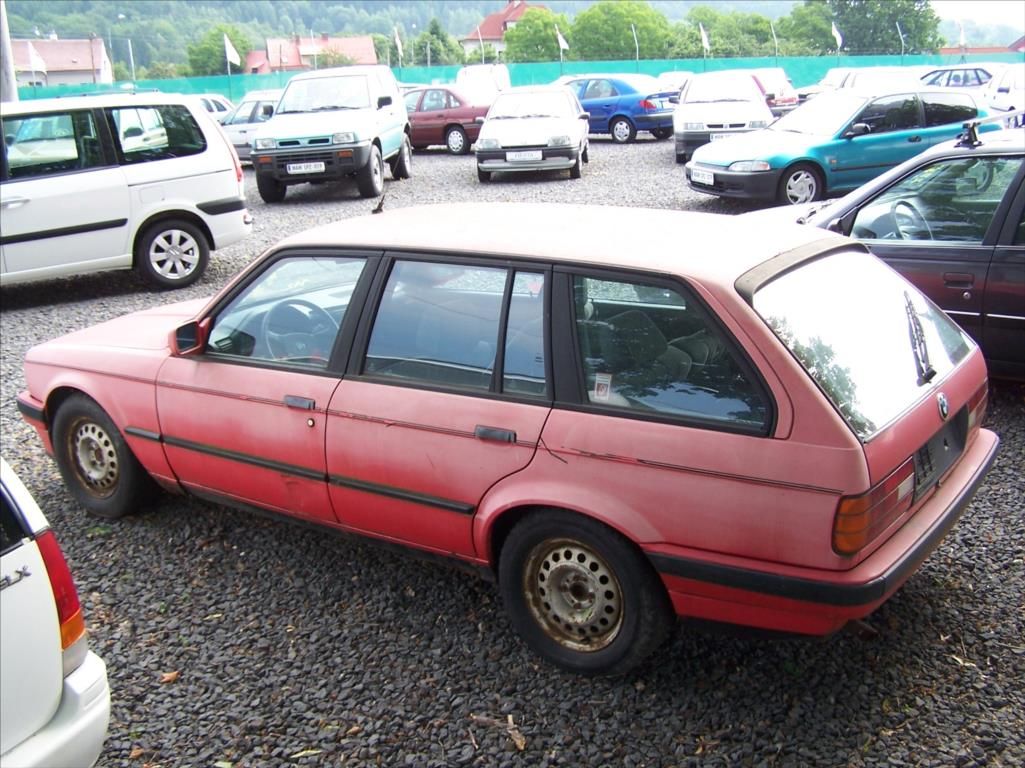 BMW Řada 3, 1.8 VETERÁN Vada motoru, koroz - fotka 6