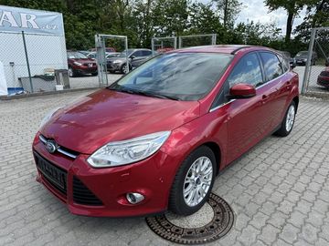 1.6i 110 kW xenony, navigace