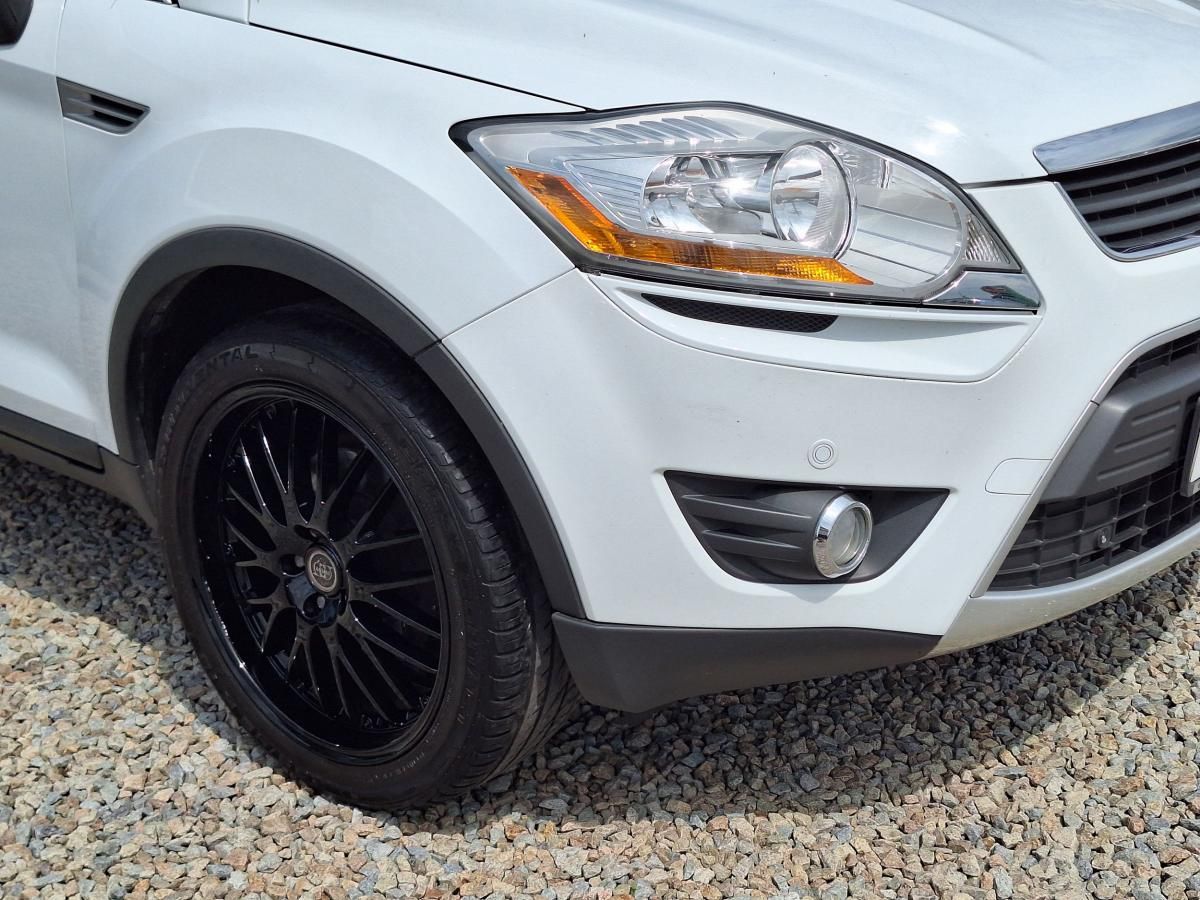 Ford Kuga, 2,5T Titanium - fotka 4