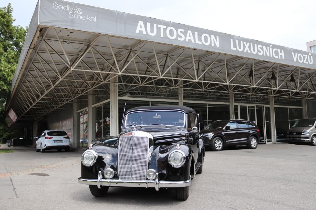 Mercedes-Benz, W187 220B CABRIO