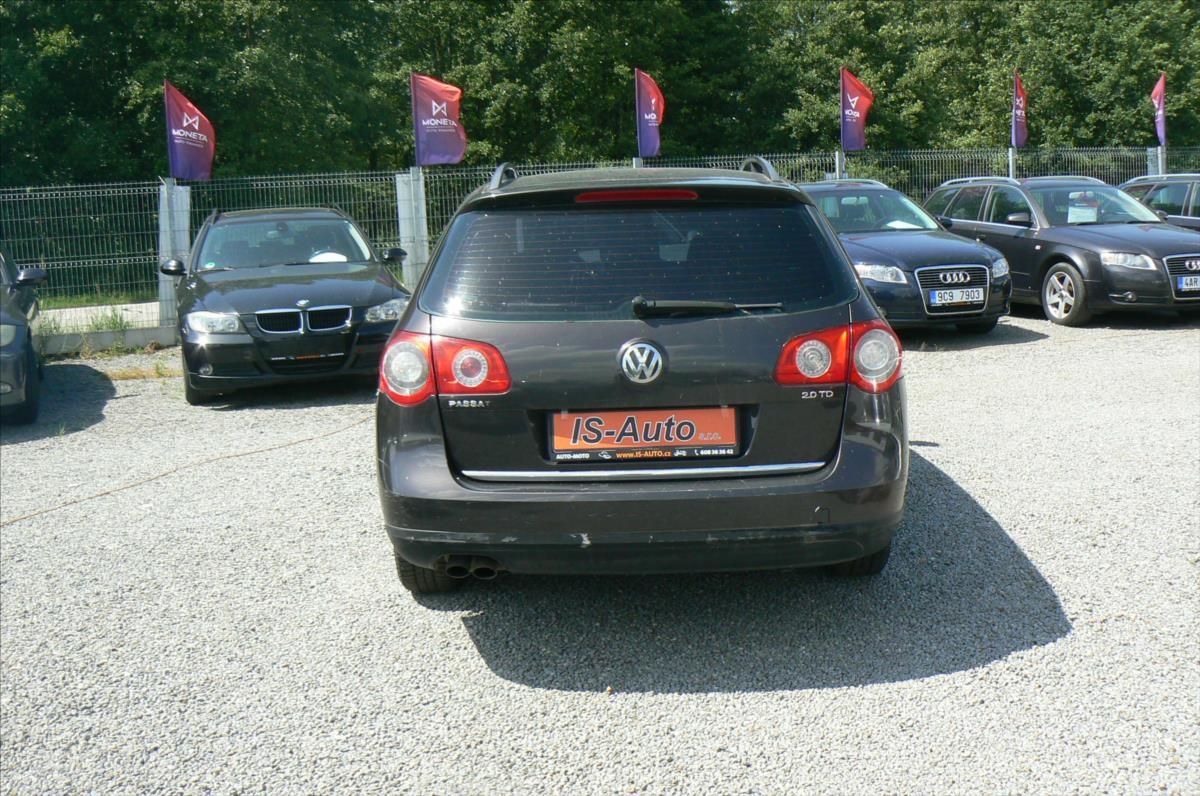 Volkswagen Passat, 2,0 TDi Combi - fotka 4