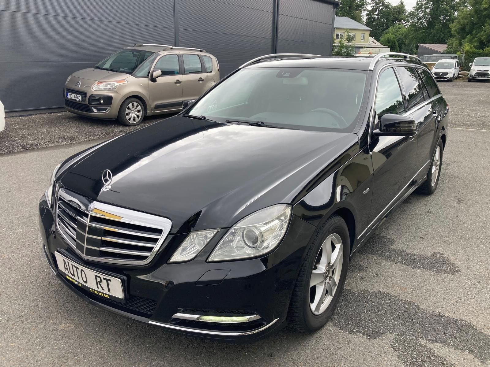 Mercedes-Benz Třídy E, 220 CDI,125kw,AMG - fotka 3