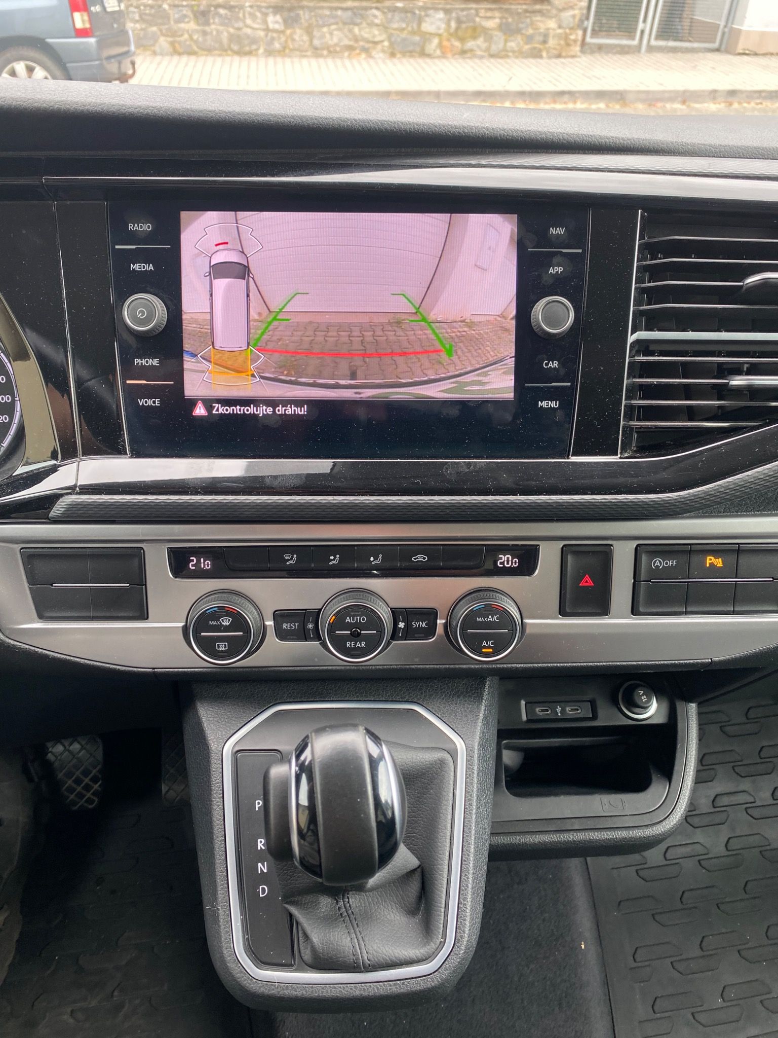 Volkswagen Multivan, 2.0tdi,110kw,dsg,1.maj,DPH - fotka 2